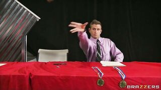 Diamond Jackson, Jewels Jade, Brandi Love and Kendra Lust teasing two guys