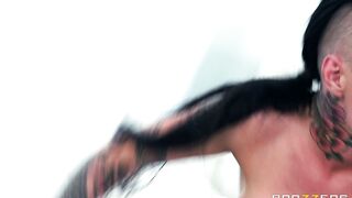 Emo slut Christy Mack takes creamy facial