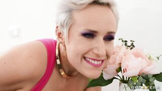 Dominno and Angel Wicky lic each other pussies