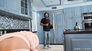 Phoenix Marie got stuck and fucked by Johnny Castle