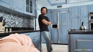 Phoenix Marie got stuck and fucked by Johnny Castle