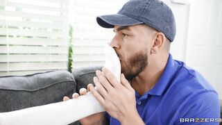 Selena Love gives nice footjob