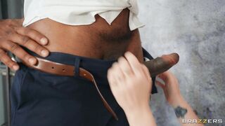 Kiara Lord orally serves black cock in bathtub