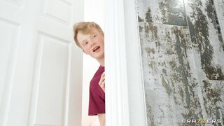 Jimmy Michaels spies on Jessica Ryan in the shower