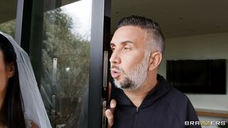 Jazmin Luv gives perfect blowjob