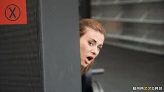 Billie Star gets her pussy licked and fucked in the gym