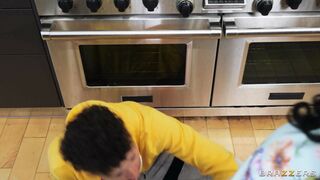 Ebony Mystique orally serves lucky dick