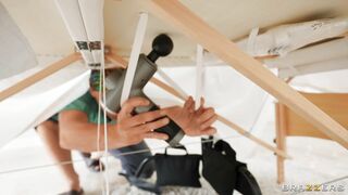 Kaiia Eve and Deja Marie came to masseur Van Wylde