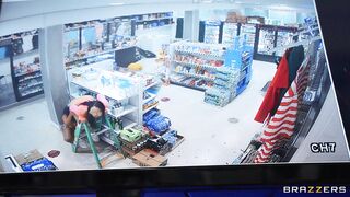 Gaby Ortega gets her pussy licked by Jordyn Falls