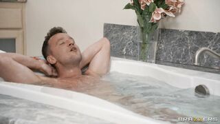 Maya Woulfe and Van Wylde have fun in the bathtub