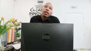 Ricky Johnson gets seduced by blonde hottie Bunny Madison