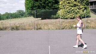 Abbie Cat and Yuffie Yulan playing tennis