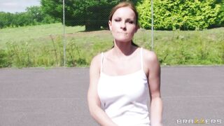 Abbie Cat and Yuffie Yulan playing tennis