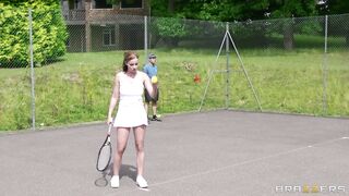 Abbie Cat and Yuffie Yulan playing tennis