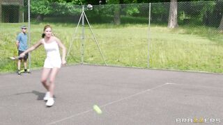 Abbie Cat and Yuffie Yulan playing tennis