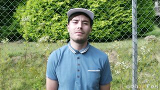 Abbie Cat and Yuffie Yulan playing tennis