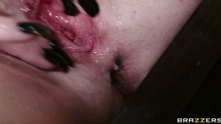 Alexis Ford takes internal cumshot