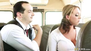 Brooke Wylde flashing her juicy melons