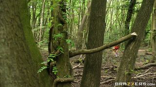 Valentina Nappi kissing with her fuck-friend in the forrest