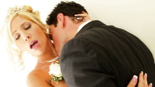 Sexy bride Tasha Reign kissing on her own wedding