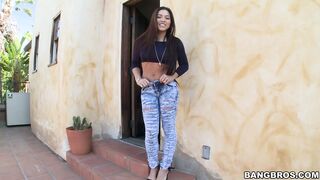 Morgan Lee teasing us outdoor