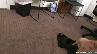 Latin babe Natalia Mendez gets her face cum sprayed